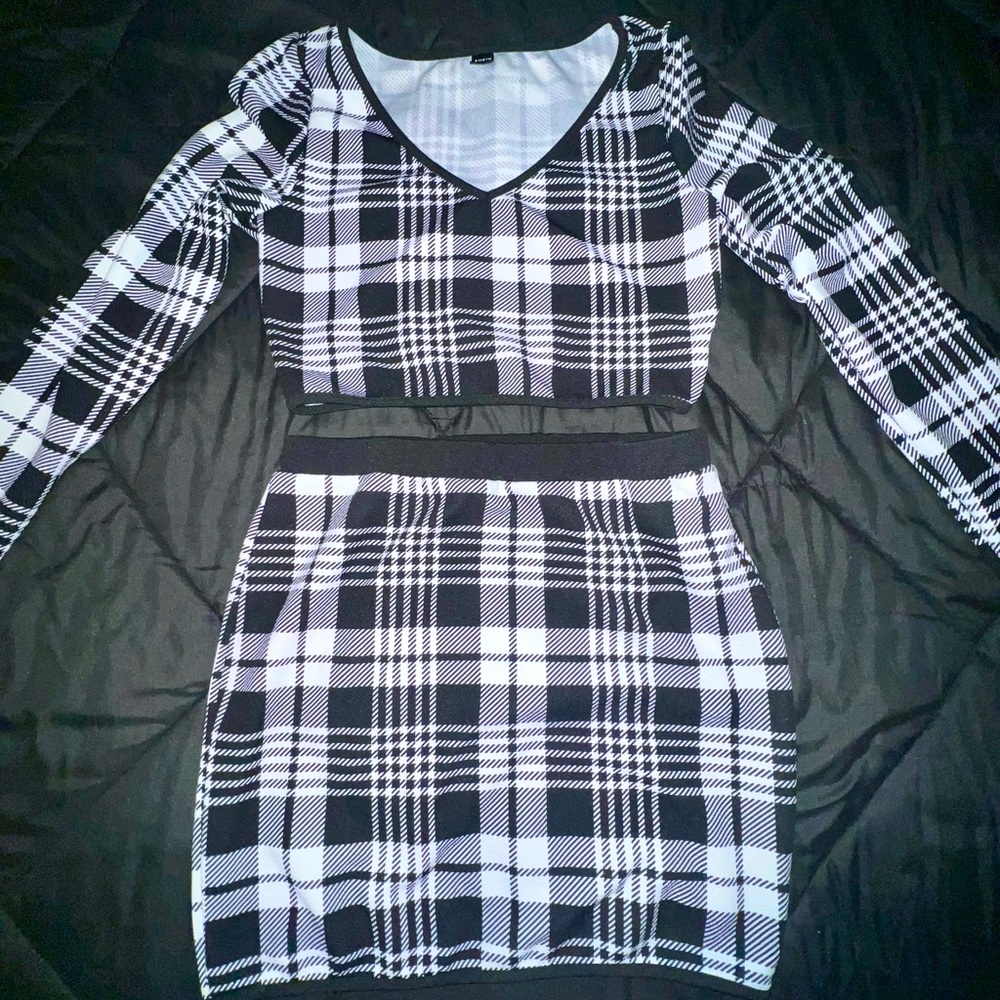 SHEIN Crop Top Skirt Set